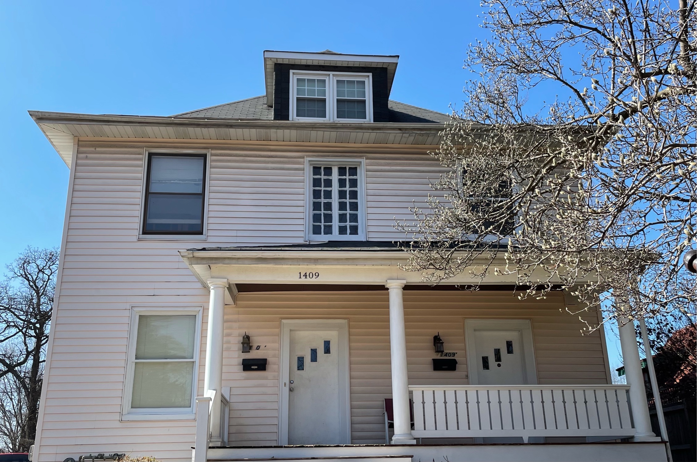 1409 McCausland Ave 1F
